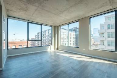Main picture of 929 W Washington Blvd