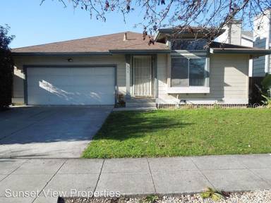 Main picture of 557 Independence Dr