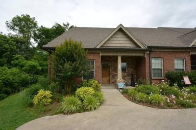 Main picture of 1801 Bell Tower Ln NE