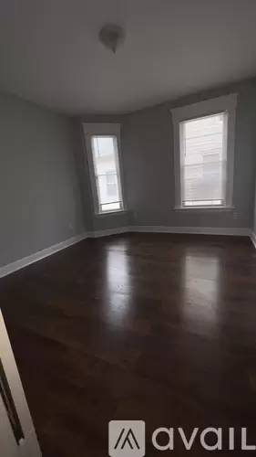 Main picture of 879 Elm St