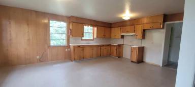 Main picture of 3323 1/2 Darien St