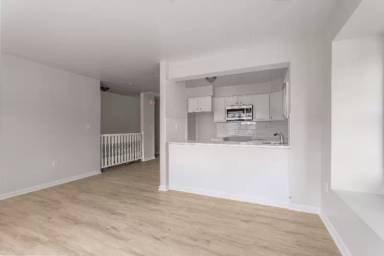 Main picture of 17 Bowman Ave