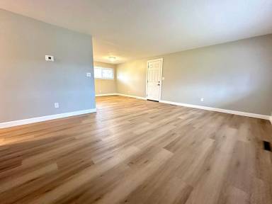 Main picture of 301 Henrich Dr