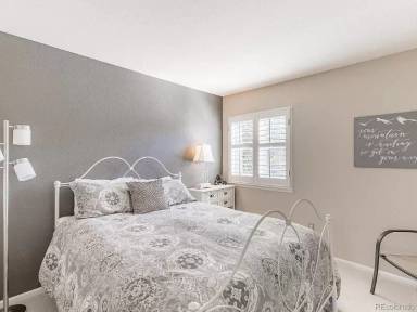 Main picture of 8374 Deframe Ct