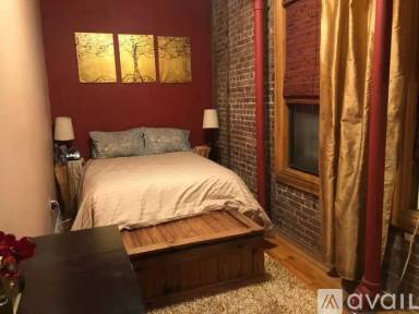 Main picture of 438 W 49th St