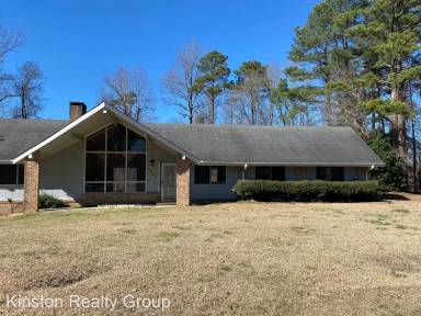 Main picture of 2902 Hodges Rd
