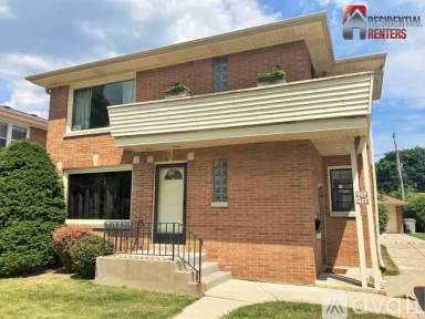 Main picture of 3760 S Clement Ave