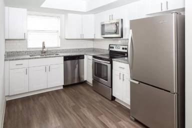 Main picture of 6831 S Desoto St