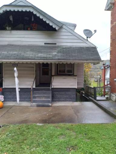 Main picture of 205 Franklin Ave