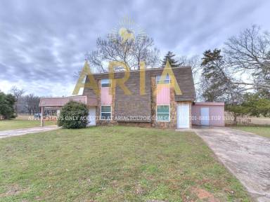 Main picture of 630 Sinclair Dr