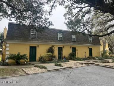 Main picture of 3310 Washington Ave