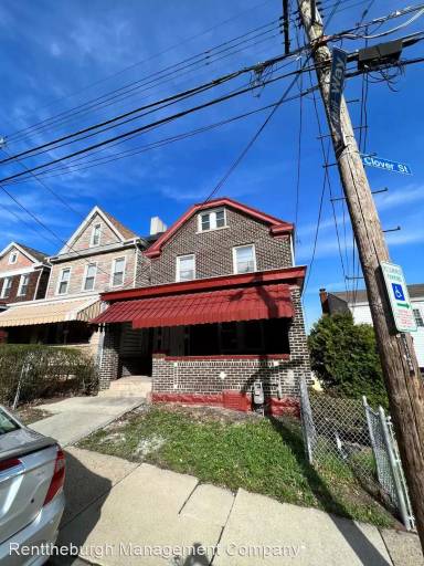 Main picture of 209 Clover St