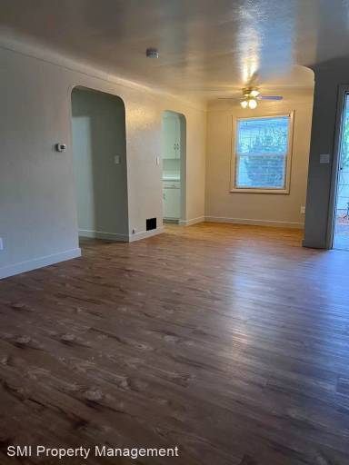Main picture of 637 18th St NE