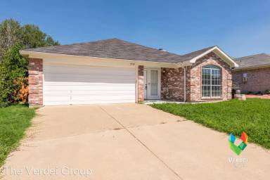 Main picture of 3720 Garden Springs Dr