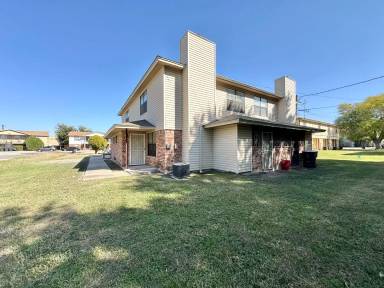 Main picture of 4806 Rainbow Cir