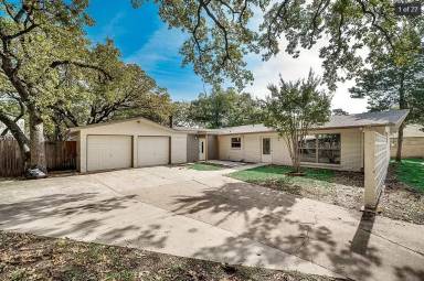 Main picture of 1520 Sunnybrook Dr
