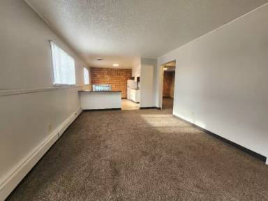 Main picture of 736 Elmhurst Pl