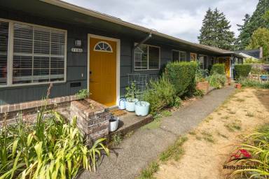 Main picture of 1164 NE 72nd Ave