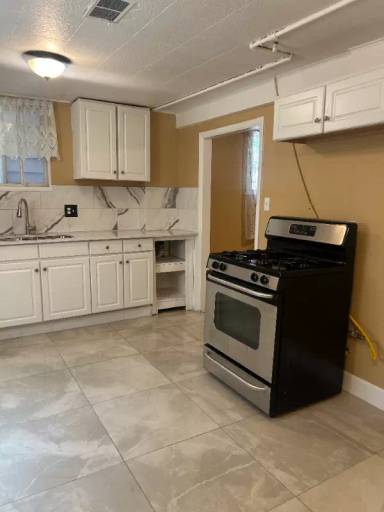 Main picture of 4519 Cook St