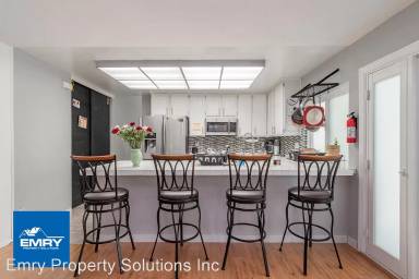 Main picture of 2711 Currier Ave