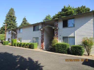 Main picture of 384 N 4th Ave