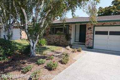 Main picture of 1407 Village Ct