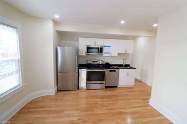 Main picture of 149 Franklin St