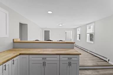 Main picture of 6 Royal Ave