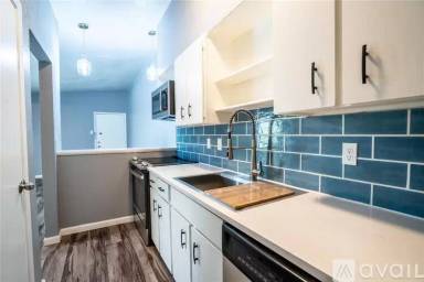 Main picture of 2627 Douglas Ave