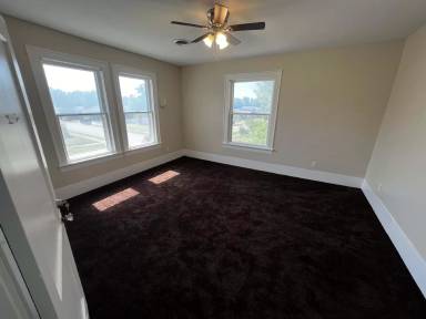 Main picture of 104 N Victor Ave