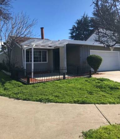Main picture of 3872 Tiverton Dr