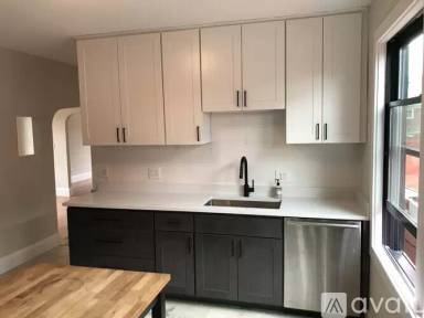Main picture of 9 Queen St