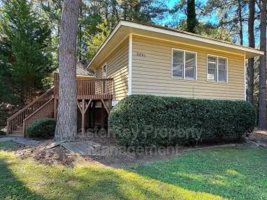 Main picture of 3261 Mill Run
