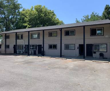 Main picture of Grants Pass - 10th St, 714 SE - 5