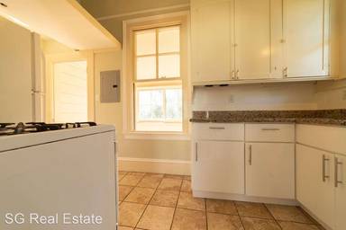 Main picture of 2207 Blake St