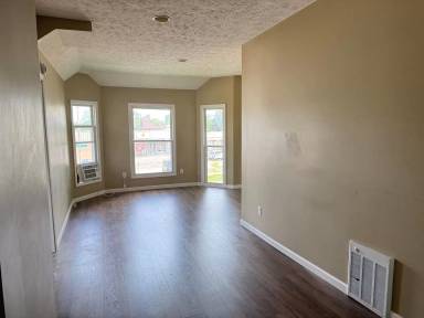 Main picture of 510 W Washington St