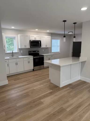 Main picture of 1050 Lucas Avenue Ext