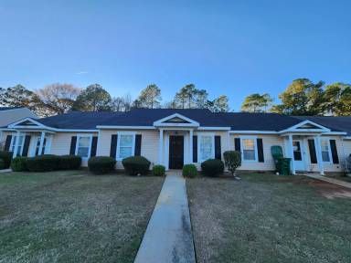 Main picture of 2719 McLain Ln