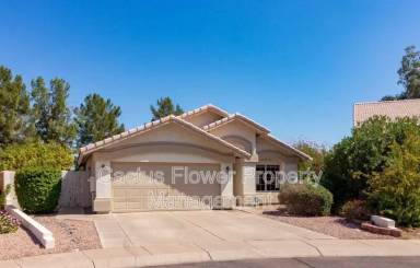 Main picture of 1181 N Hudson Pl