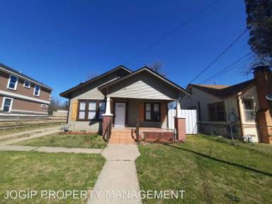 Main picture of 1547 E Ann Arbor Ave