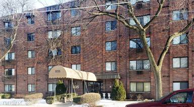 Main picture of 835 Pearson St
