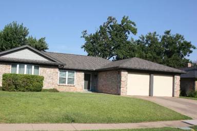 Main picture of 412 Live Oak Dr