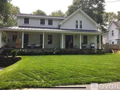 Main picture of 41 Howe St
