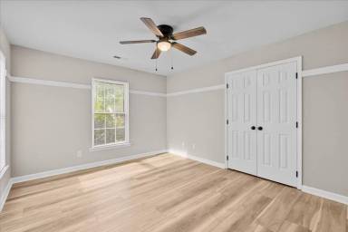 Main picture of 3011 Colony Dr