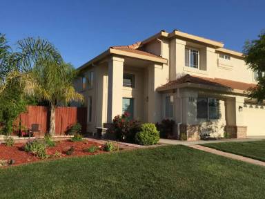 Main picture of 4016 Moraine Way