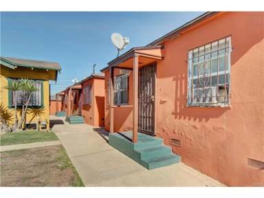 Main picture of 1301 W 101st St