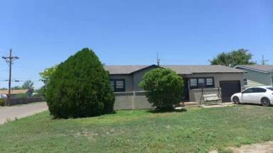 Main picture of 2726 S Apache St