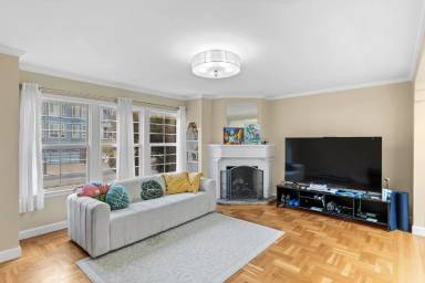 Main picture of 183 Monterey Blvd