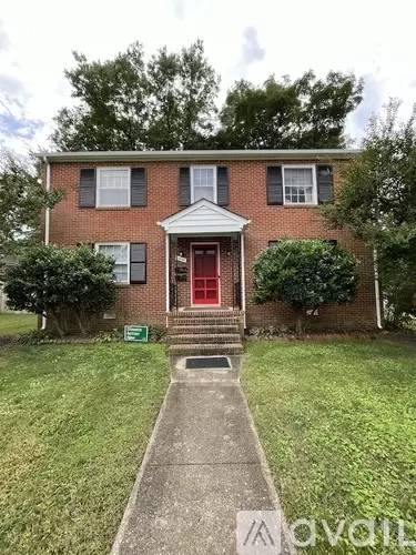 Main picture of 6621 W Grace St