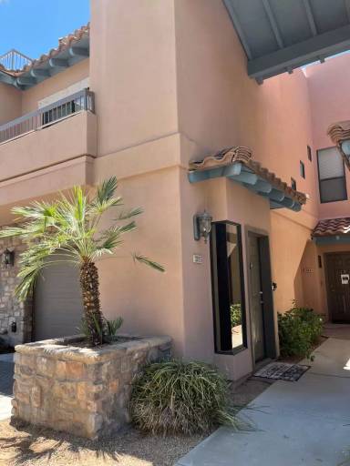 Main picture of La Verne Condominium
